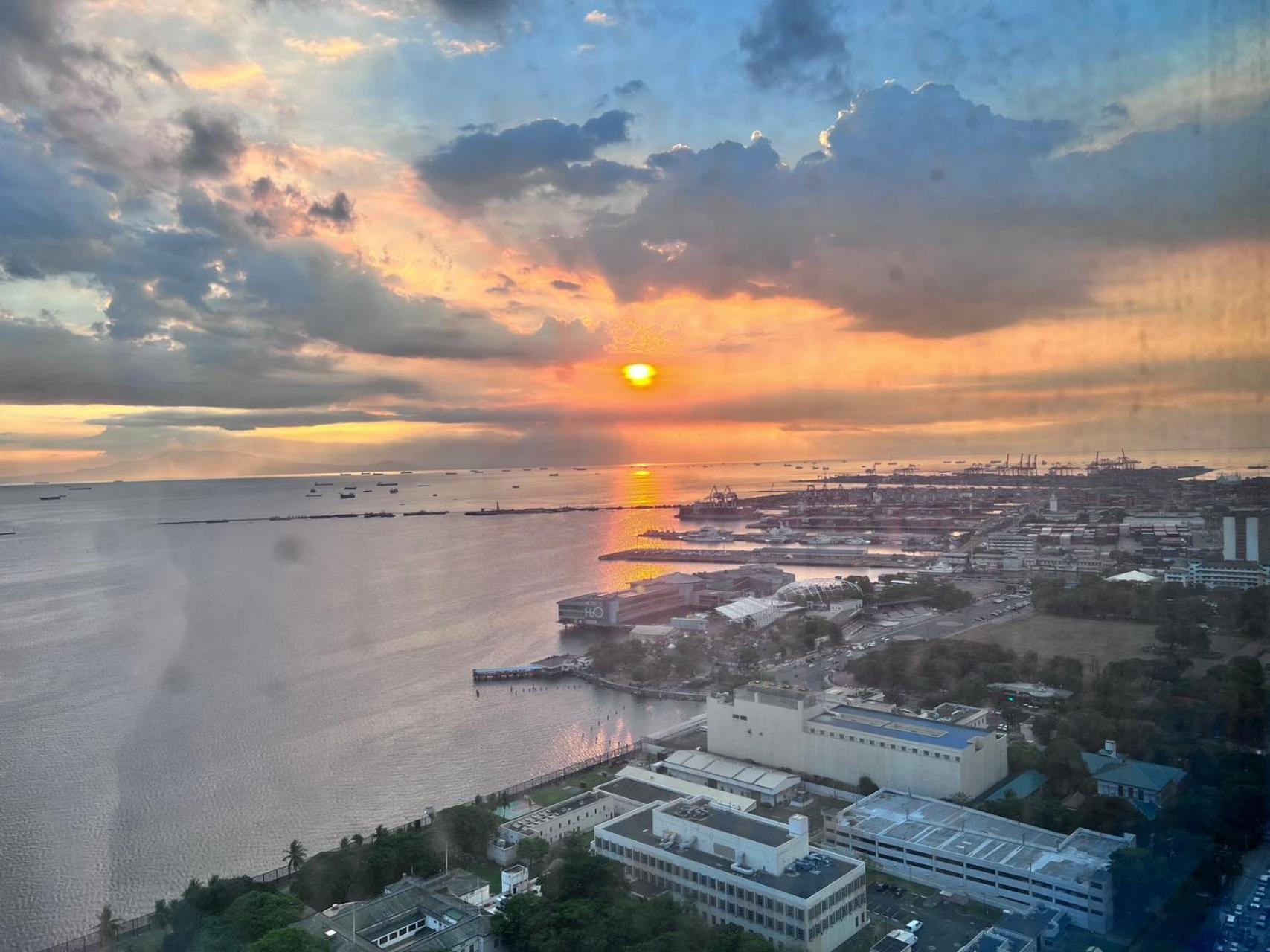 Dreamy Sunset Bay Lejlighedshotel Manila Eksteriør billede